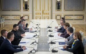 Зеленський повідомив, що говорив із Рено-Бассо про підтримку українських переселенців