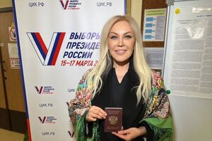 Повалій охоче дає інтерв'ю пропагандистським медіа країни-агресора, в яких називає українців "зомбованими нацистами", зазначили прокурори