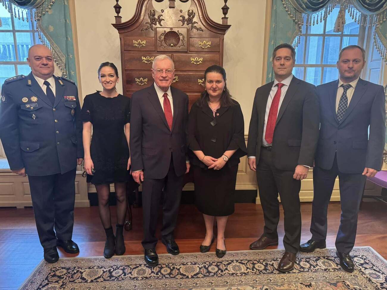 Маркарова зазначила, що це перша її зустріч із генералом Келлогом у його офіційному статусі спецпредставника з питань України та Росії