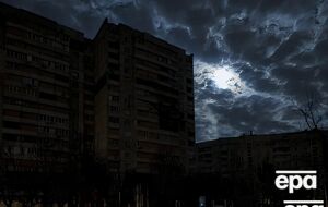 Також в "Укренерго" додали, що першочергово вимикають промислових споживачів, де це можливо