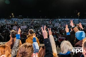 По информации СМИ, митингуют в Братиславе, Кошице, Банской Быстрице, Нитре, Трнави, Жилине, Попраде, а также за рубежом