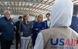 Иск подали профсоюз госслужащих США и ассоциация работников дипломатической службы