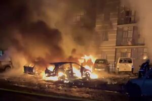 У Сумах через російську повітряну атаку, попередньо, знищено сім автомобілів, розповіли в ОВА