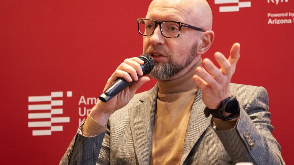 Яценюк сказав, які країни мають бути на боці України