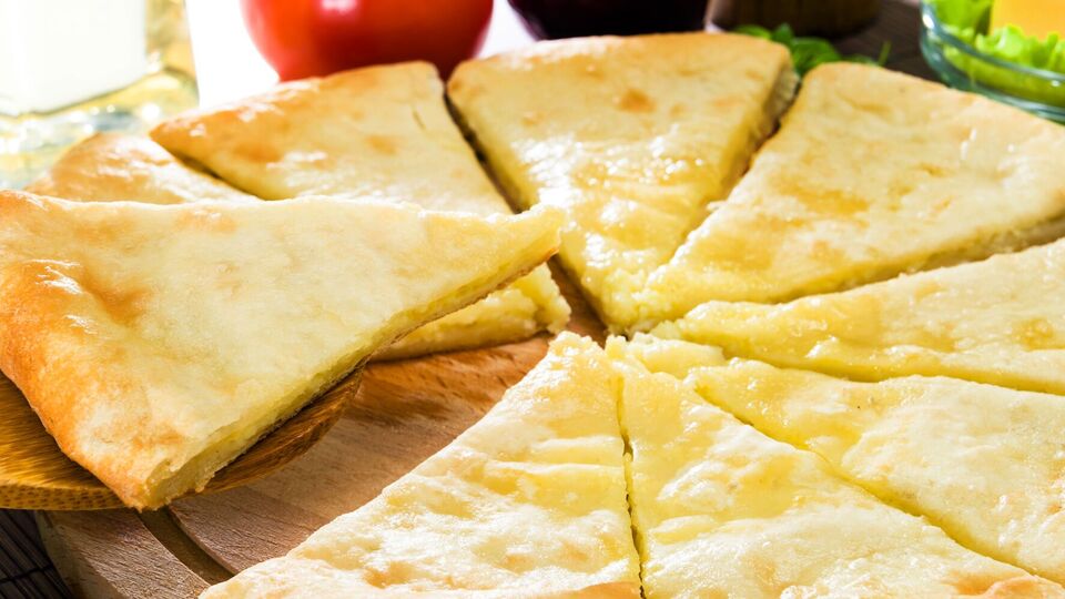 Цей хачапурі готують із лаваша