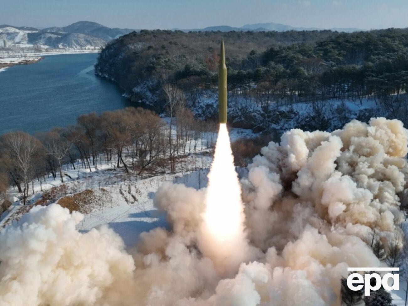 Це стало першим відомим випробуванням балістичних ракет із боку КНДР після повернення Трампа на посаду президента США, підкреслило Yonhap