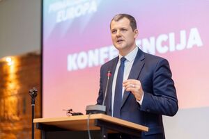 За словами Палуцкаса, обговорювати можна все, але сьогодні "Литва перебуває під захистом "ядерної парасольки" НАТО"