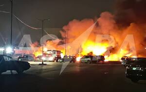 Паблики пишут, что российская ПВО сбивает дроны над домами