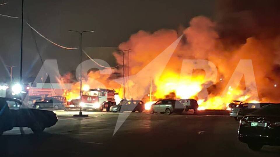 Пабліки пишуть, що російська ППО збиває дрони над будинками