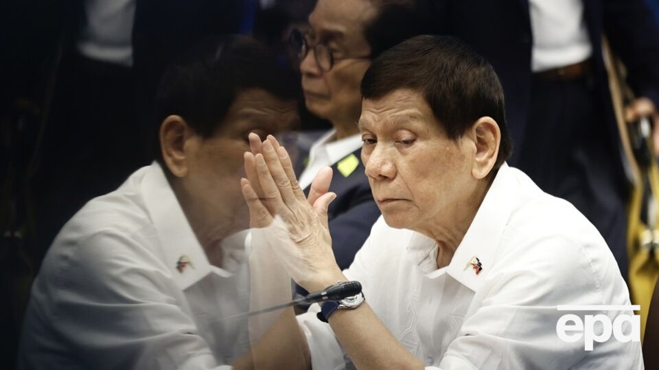 Дутерте арестовали в аэропорту
