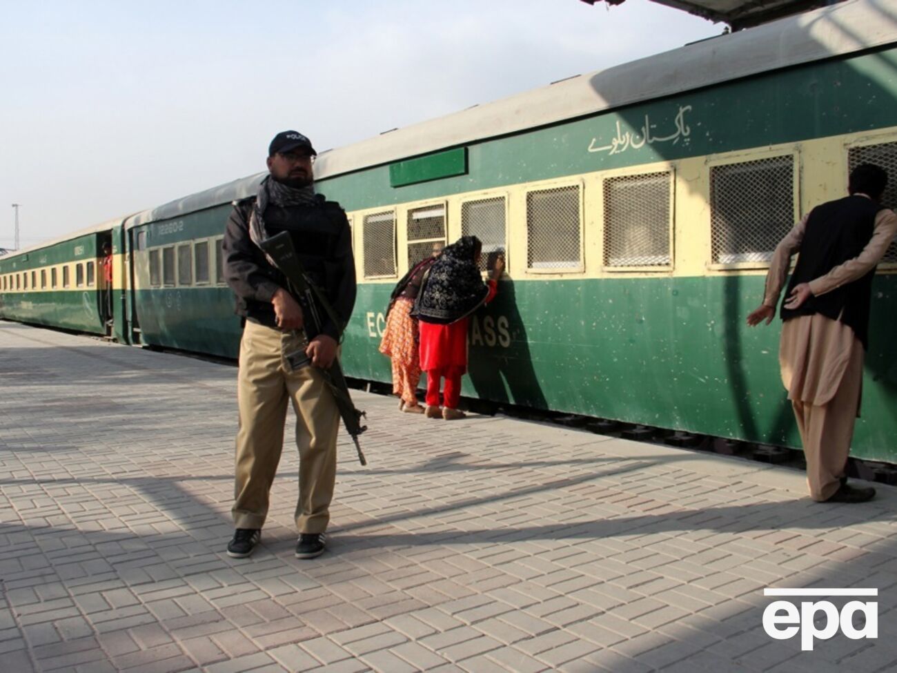 Повстанцы угрожают убить заложников в случае штурма