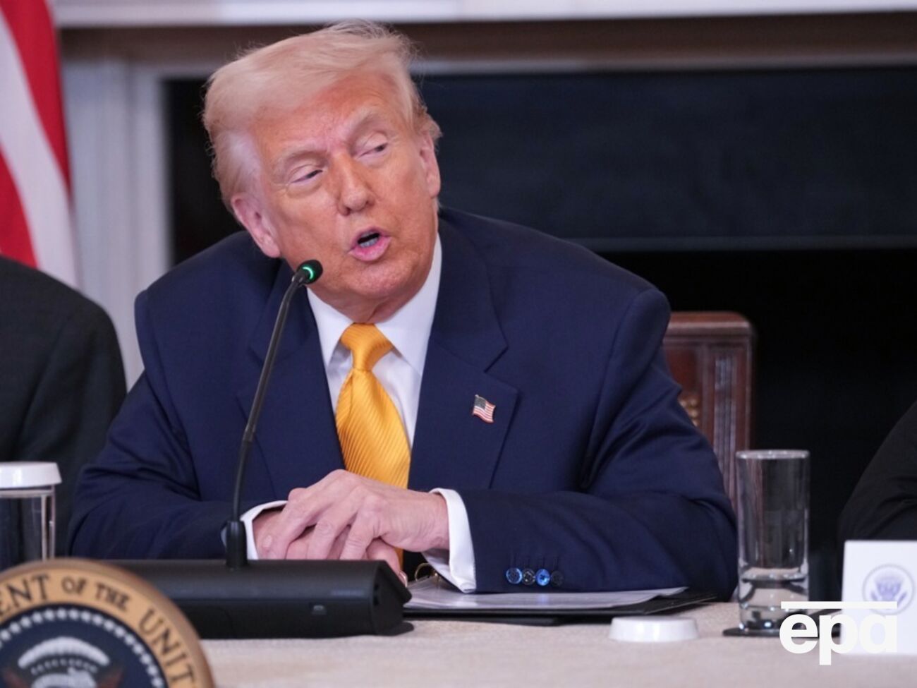 Також Трамп знову заговорив про те, що Канада має стати 51-м штатом США