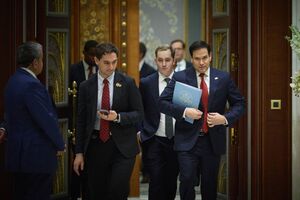 Вашингтон немедленно отменяет паузу в предоставлении помощи Киеву, говорится в совместном заявлении