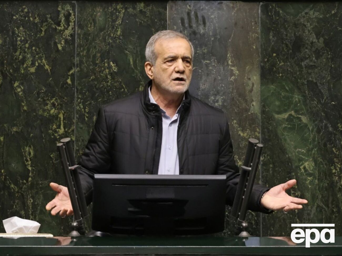 Пезешкіан заявив, що не бажає вести переговори із Трампом