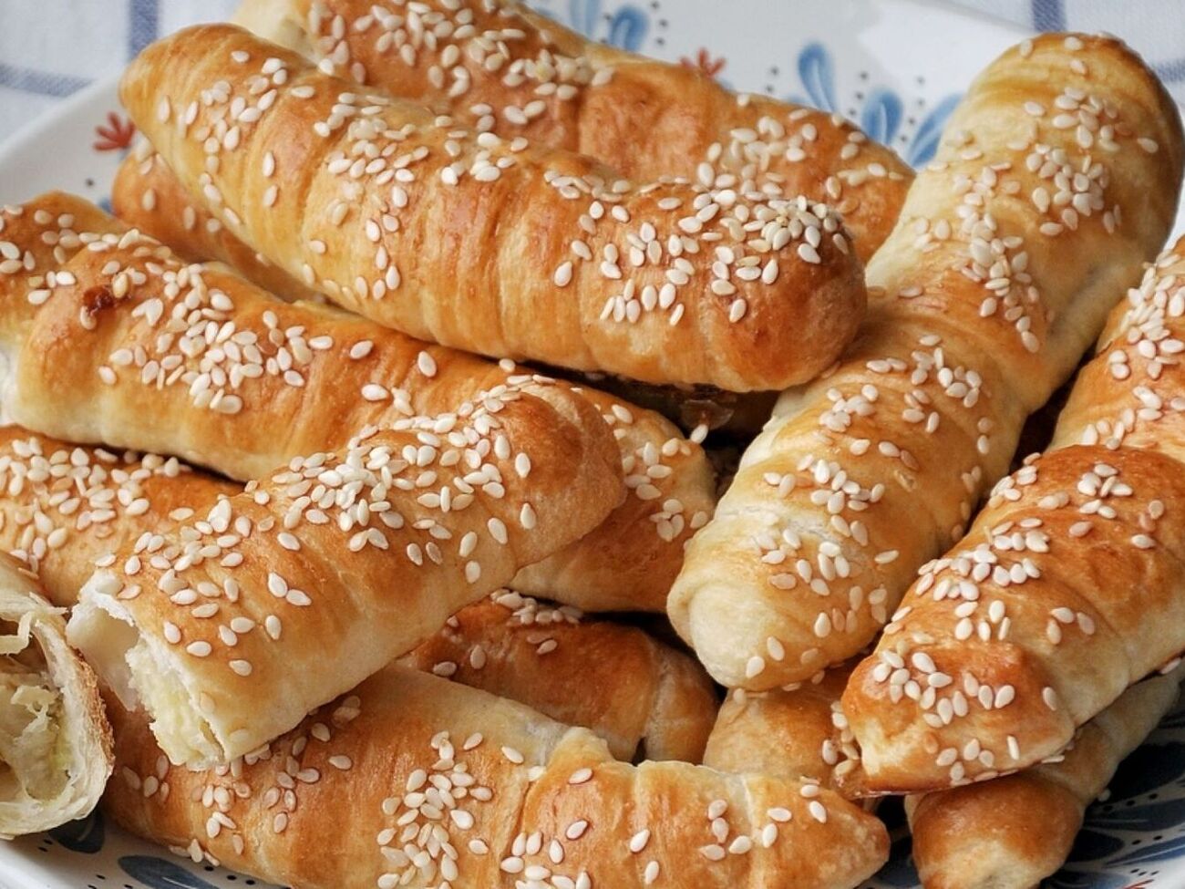 Закуску нужно запекать в духовке 15–20 минут