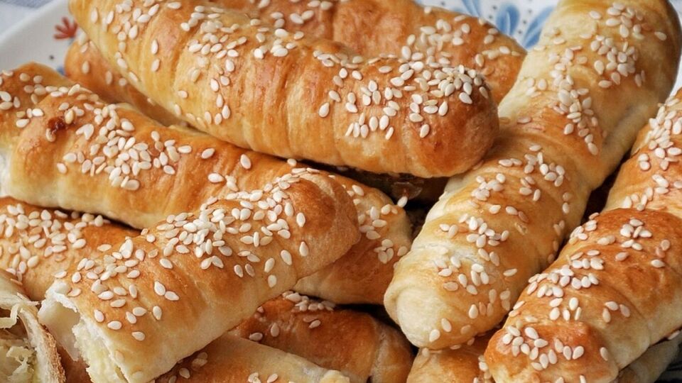 Закуску нужно запекать в духовке 15–20 минут