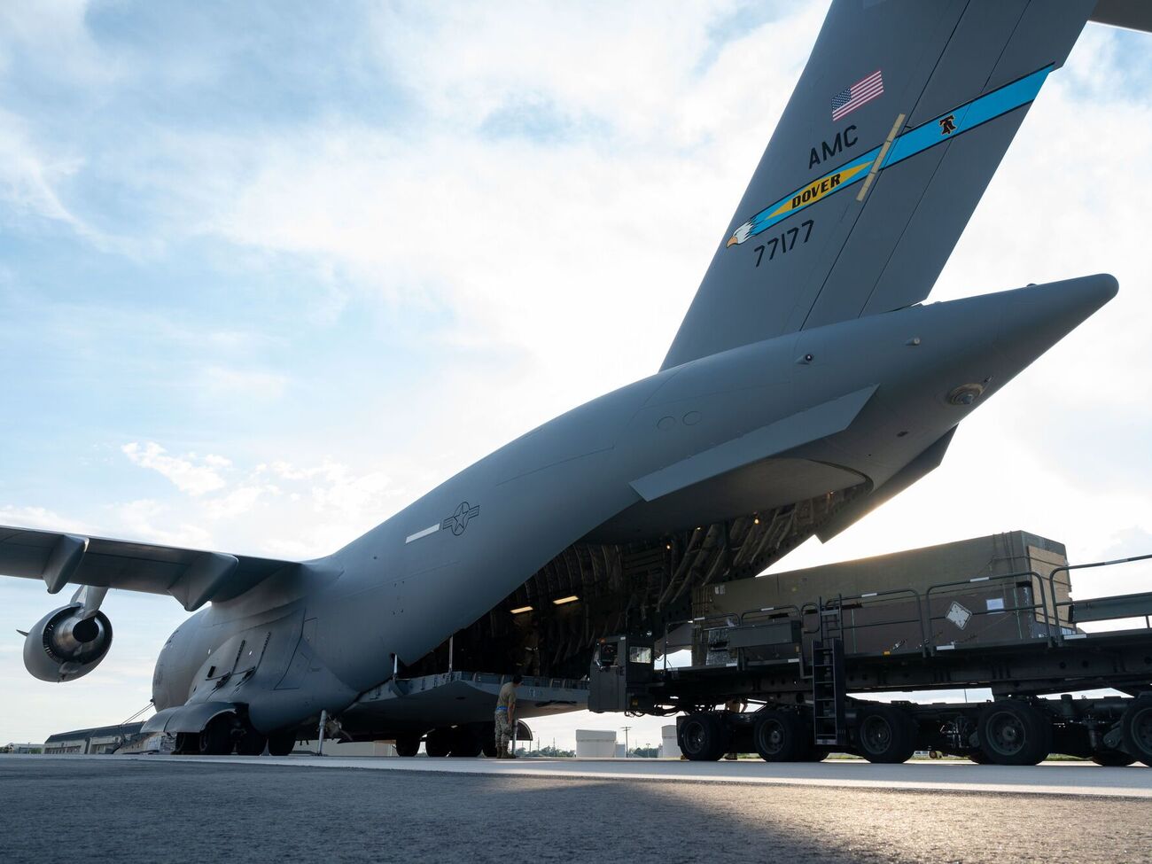 Поставки американского оружия были приостановлены после встречи в Белом доме Трампа, Ди Вэнса и Зеленского