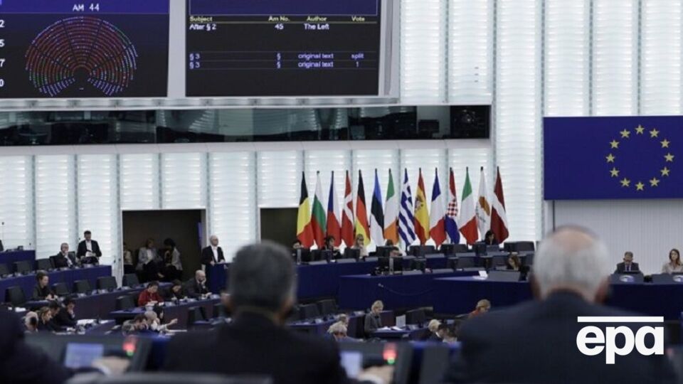 Европарламент призвал, помимо прочего, усилить санкции против РФ