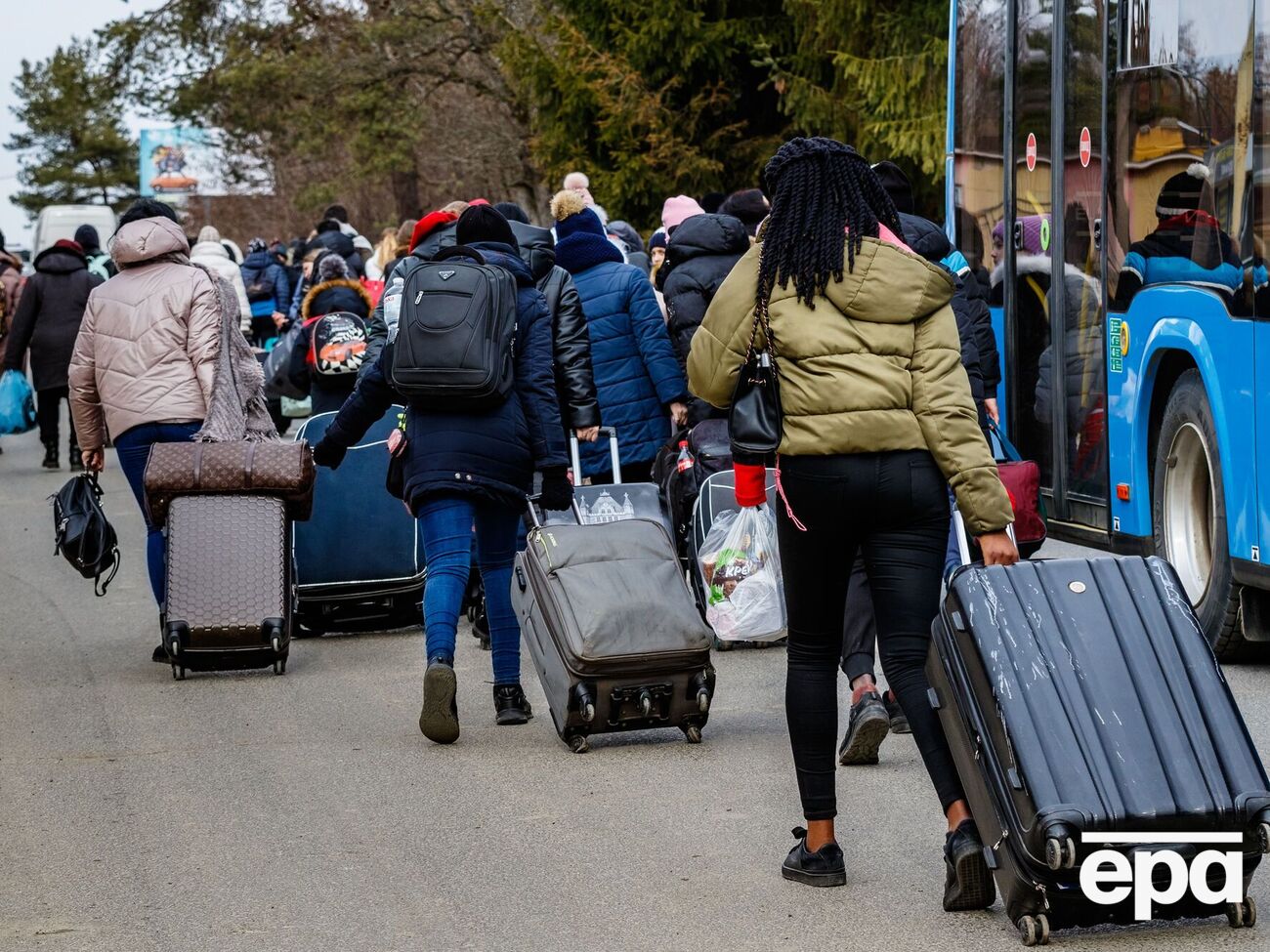 В феврале фон дер Ляйен говорила, что вернуться в Украину хотят 4,5 млн беженцев