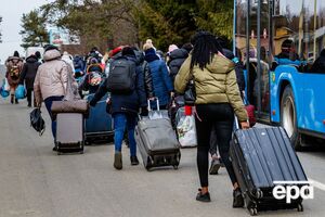 В феврале фон дер Ляйен говорила, что вернуться в Украину хотят 4,5 млн беженцев