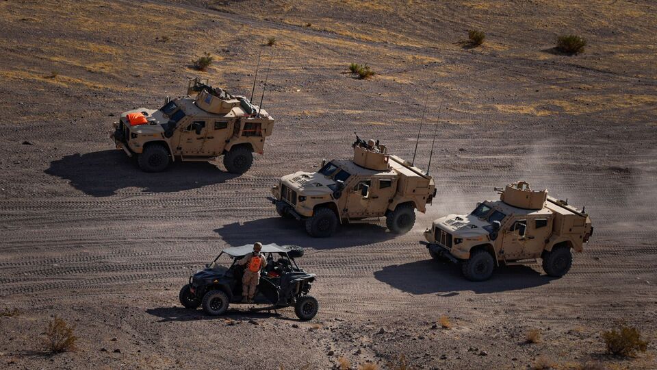 Пластины с завода использовались при производстве бронированных военных автомобилей