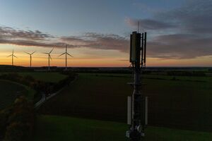 Возникла угроза остановки реализации новых проектов "зеленой" энергетики из-за проблемы невозможности изменения целевого назначения земельных участков, говорится в сообщении