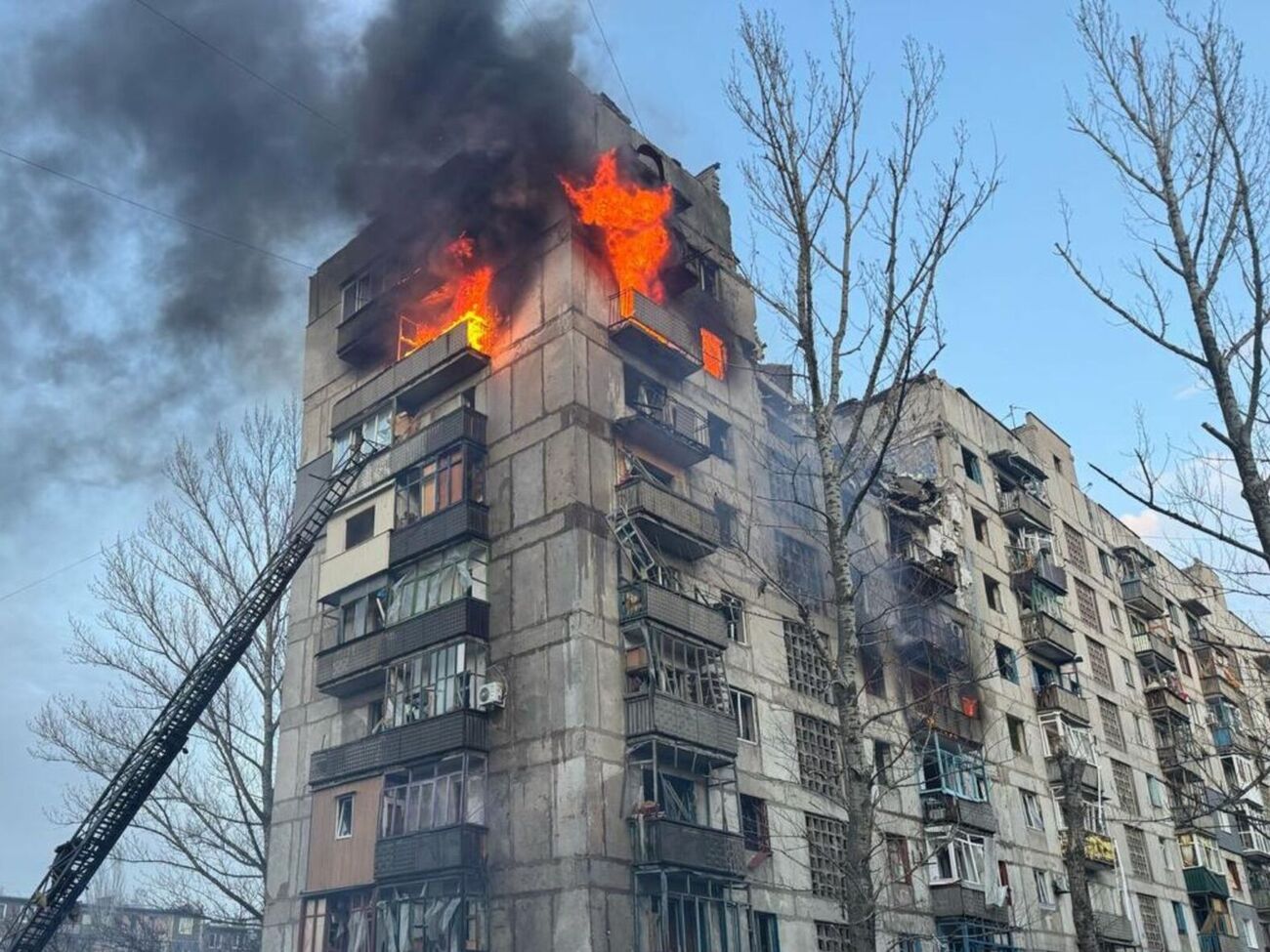 У Костянтинівці жінка була під завалами будинку приблизно 20 годин, розповіли в ГУ ДСНС в області