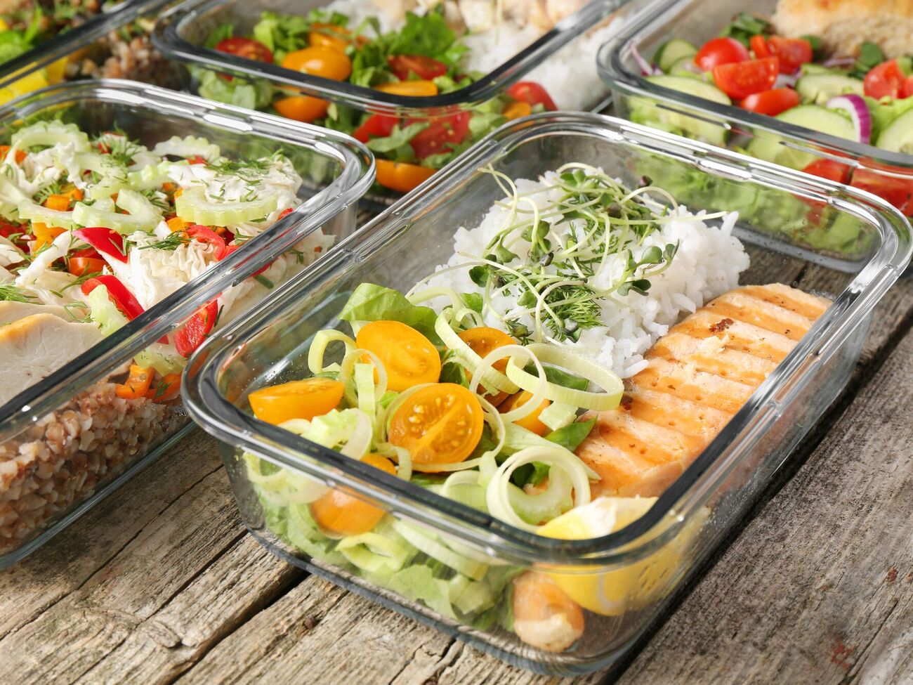 Боржемская порекомендовала пить больше воды и есть меньше тяжелой еды