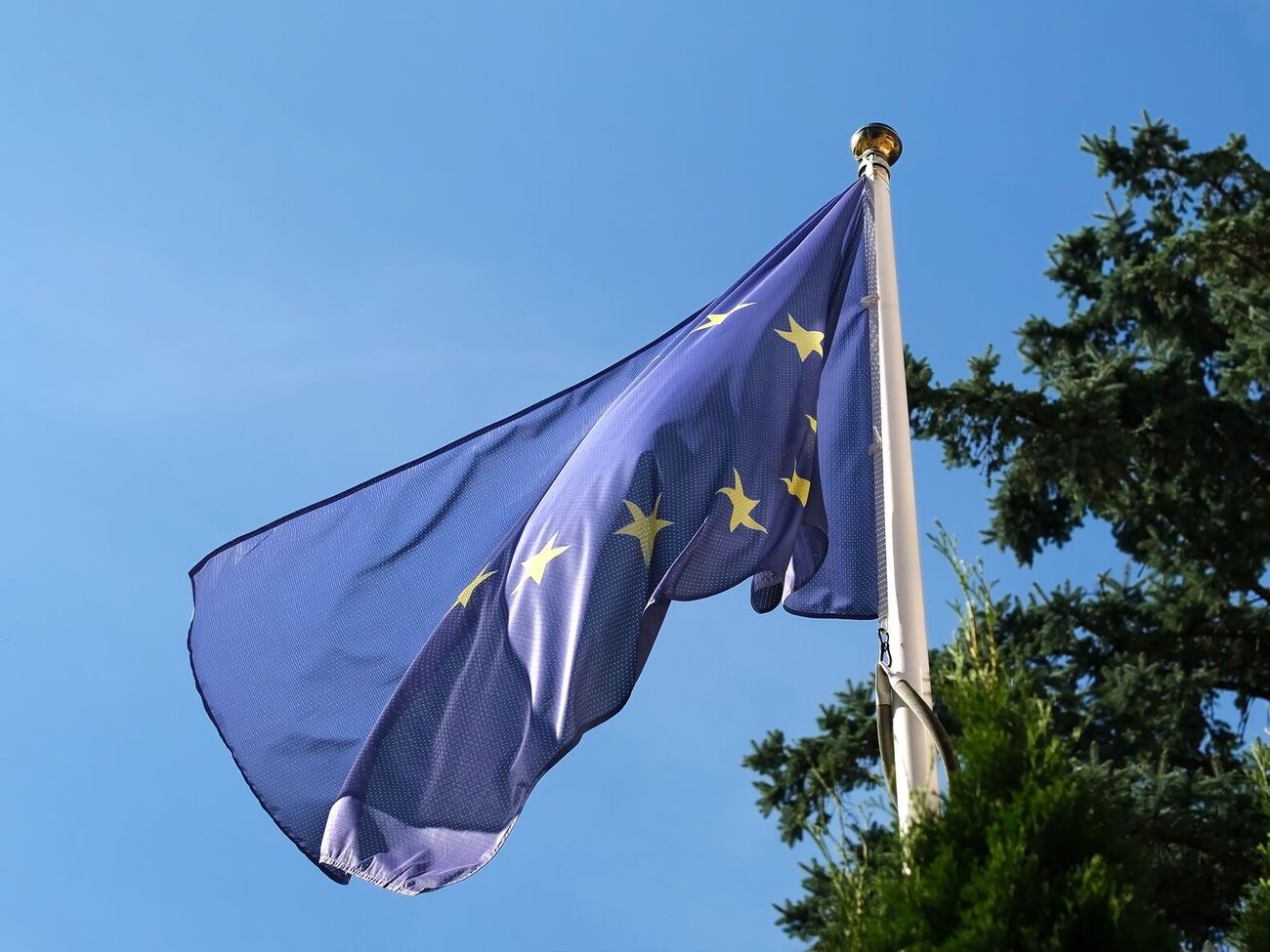 ЄС подовжив санкції проти РФ