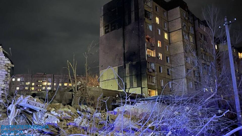 У Кривому Розі через російський удар пошкоджено три багатоповерхівки, розповіли в ОВА