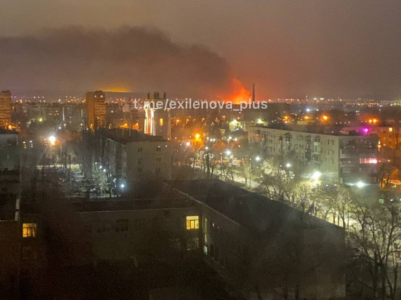 На відео з Волгограда видно сильну пожежу