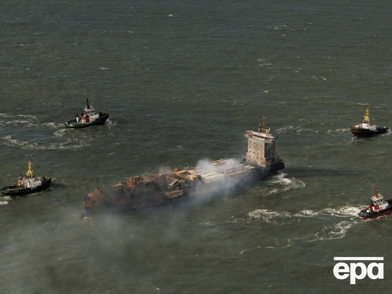 В результате столкновения судов пропал один из членов экипажа