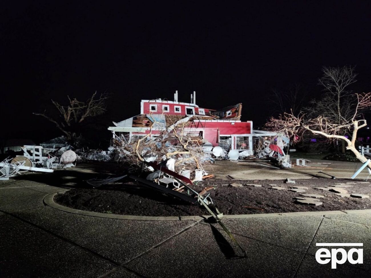 Торнадо продвигаются по южным штатам