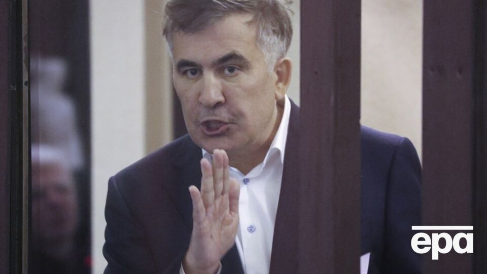 Саакашвили должен провести в тюрьме 12,5 лет, заявил судья
