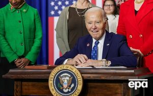 Байден лично не подписывал решений и мог не знать о них, считает Трамп