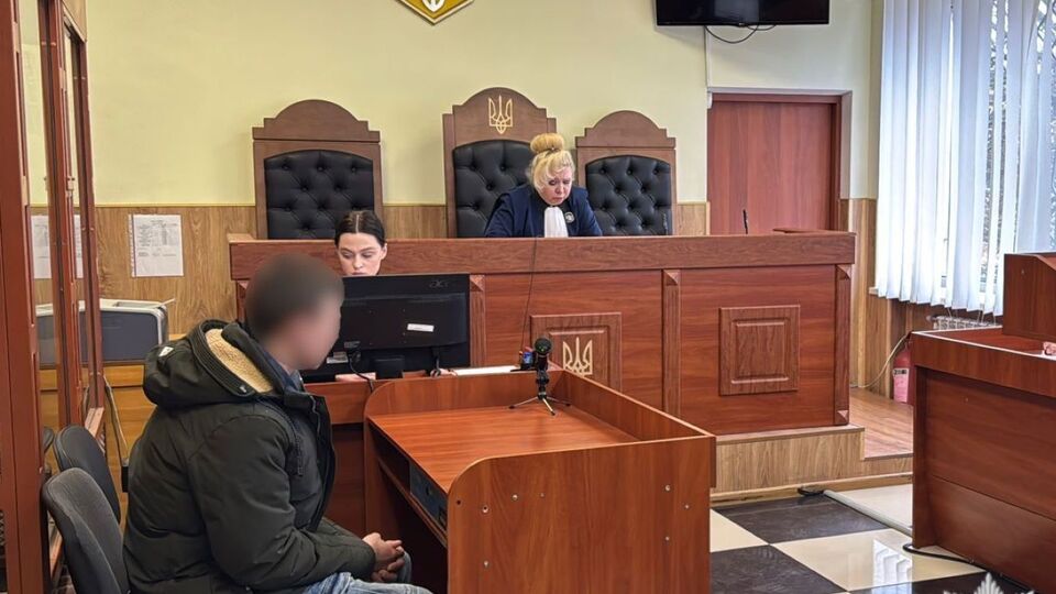 Подозреваемый теперь должен являться к следователю и не нарушать определенные судом ограничения, объяснил Найем