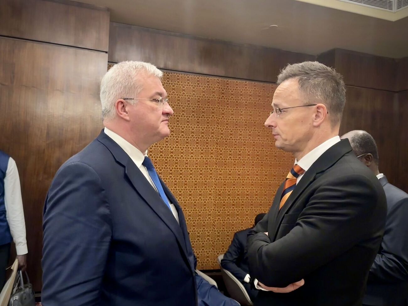 Глава украинского МИД отметил, что имел с Сийярто "конструктивный разговор"