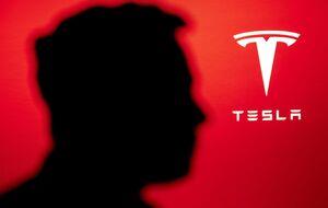 За три месяца рыночная стоимость Tesla уменьшилась более чем на $700 млрд, пишет FT