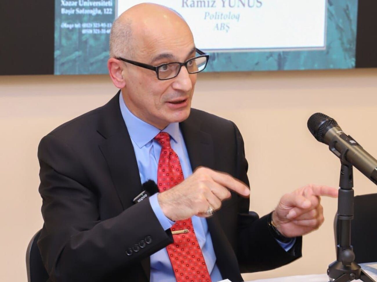 Юнус: Найближчим часом миру між Україною та Росією я не бачу. Перемир'я може бути, миру – ні