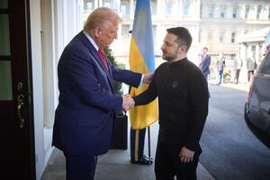 По словам Трампа, значительная часть обсуждения базировалась на разговоре с Путиным, который он провел накануне