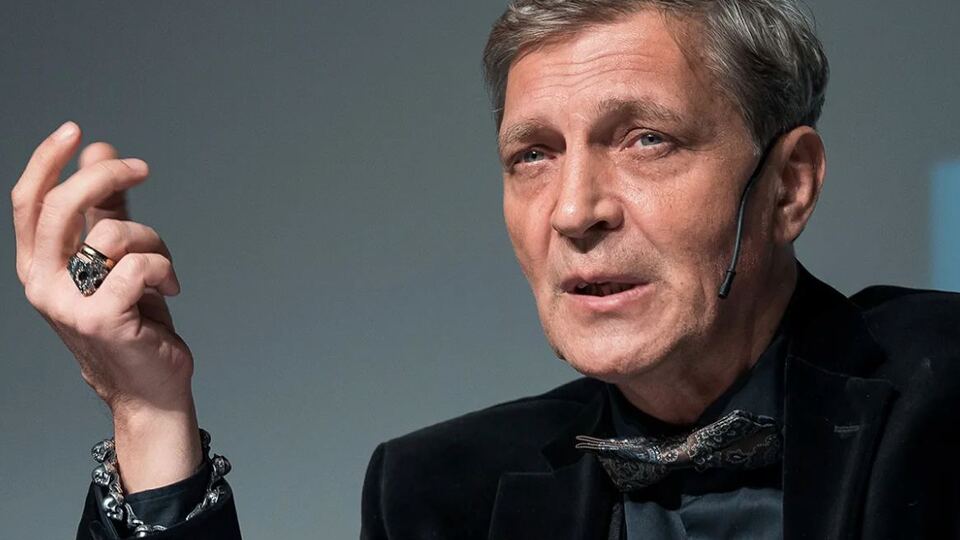 Невзоров живе в Європі