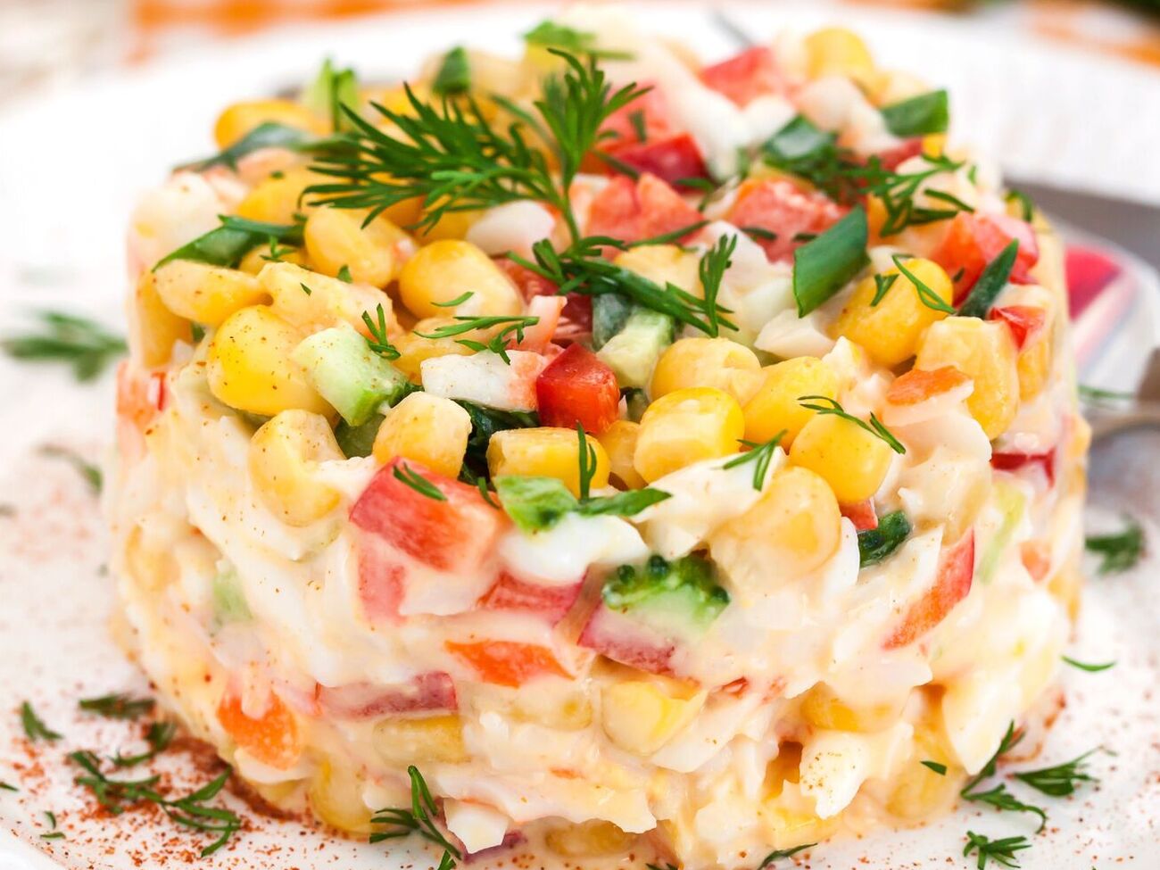 Для салата вам понадобится 200 г консервированной фасоли