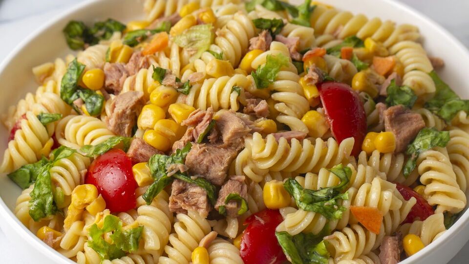 Для блюда вам понадобится 370 г тунца