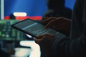 Поширення таких закликів є частиною російської інформаційної операції з підбурювання до протестів в Україні й розколу суспільства за лінією цивільні – військові