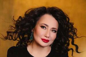 Мозговая: Я все время учусь и делаю, творю что-то новое и по-новому, но я всегда чувствую присутствие отца