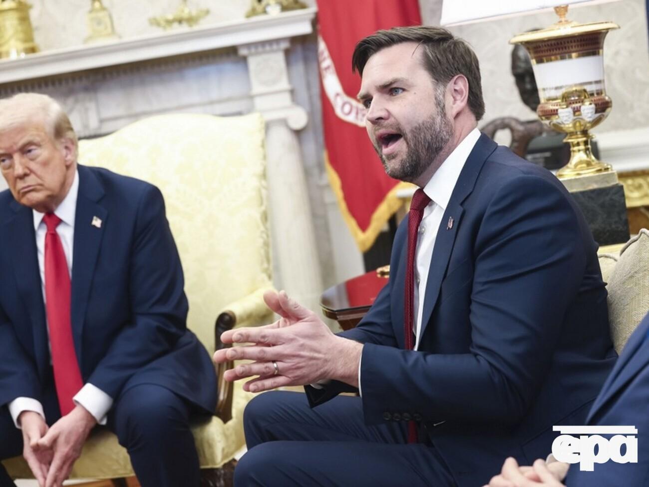 Когда Вэнс словесно атаковал Зеленского, Трамп, по словам должностных лиц администрации, был поражен