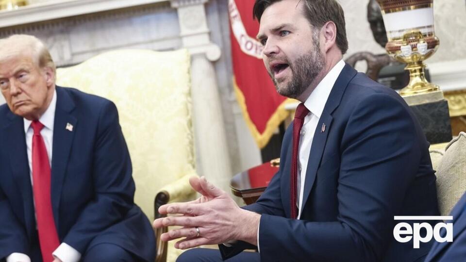 Коли ж Венс словесно атакував Зеленського, то Трамп, за словами посадовців адміністрації, був вражений
