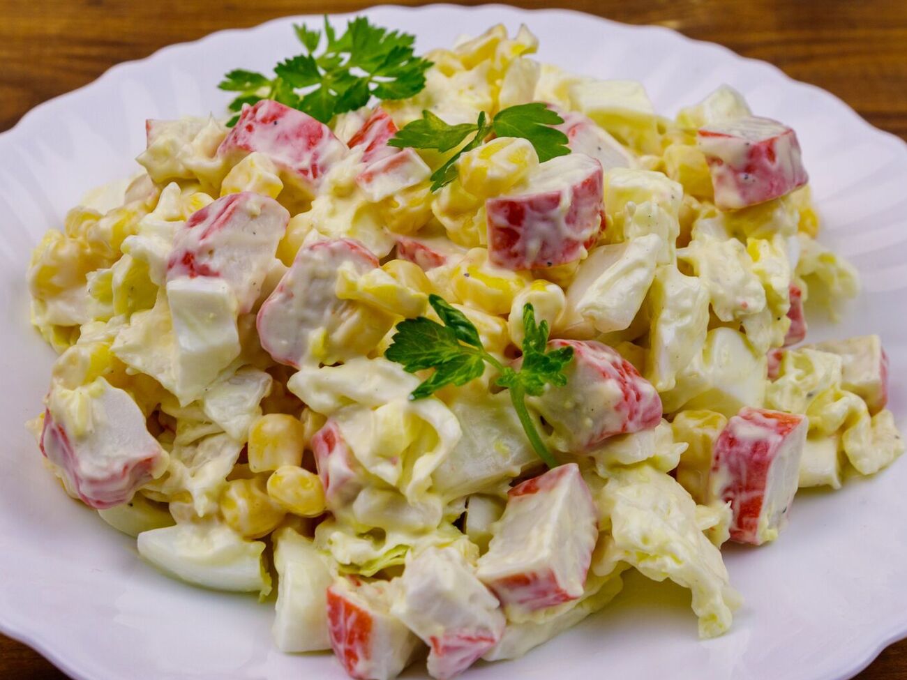 Этот салат нужно заправить майонезом