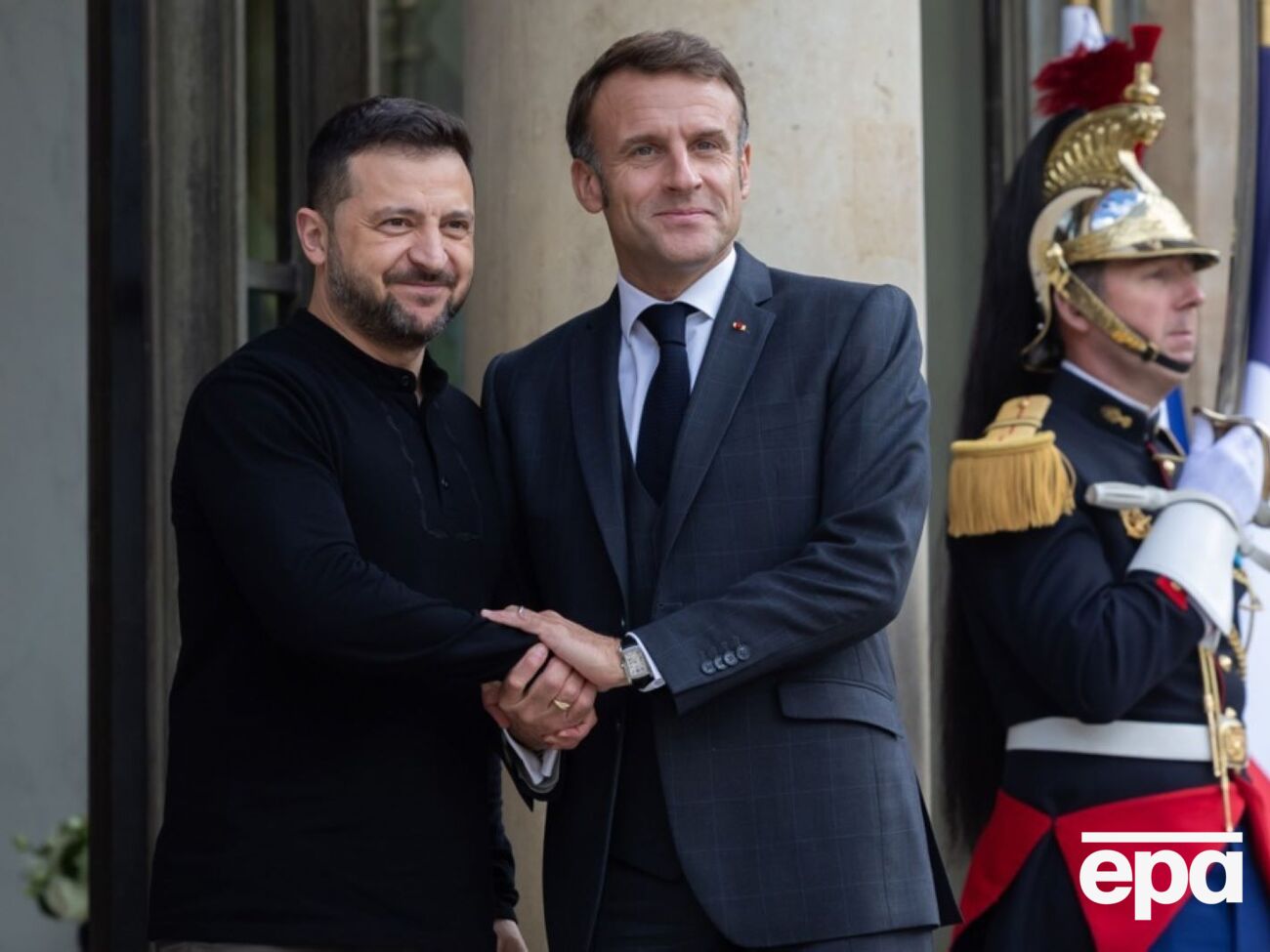 Зеленский пообещал позвонить Макрону "через 20 минут"