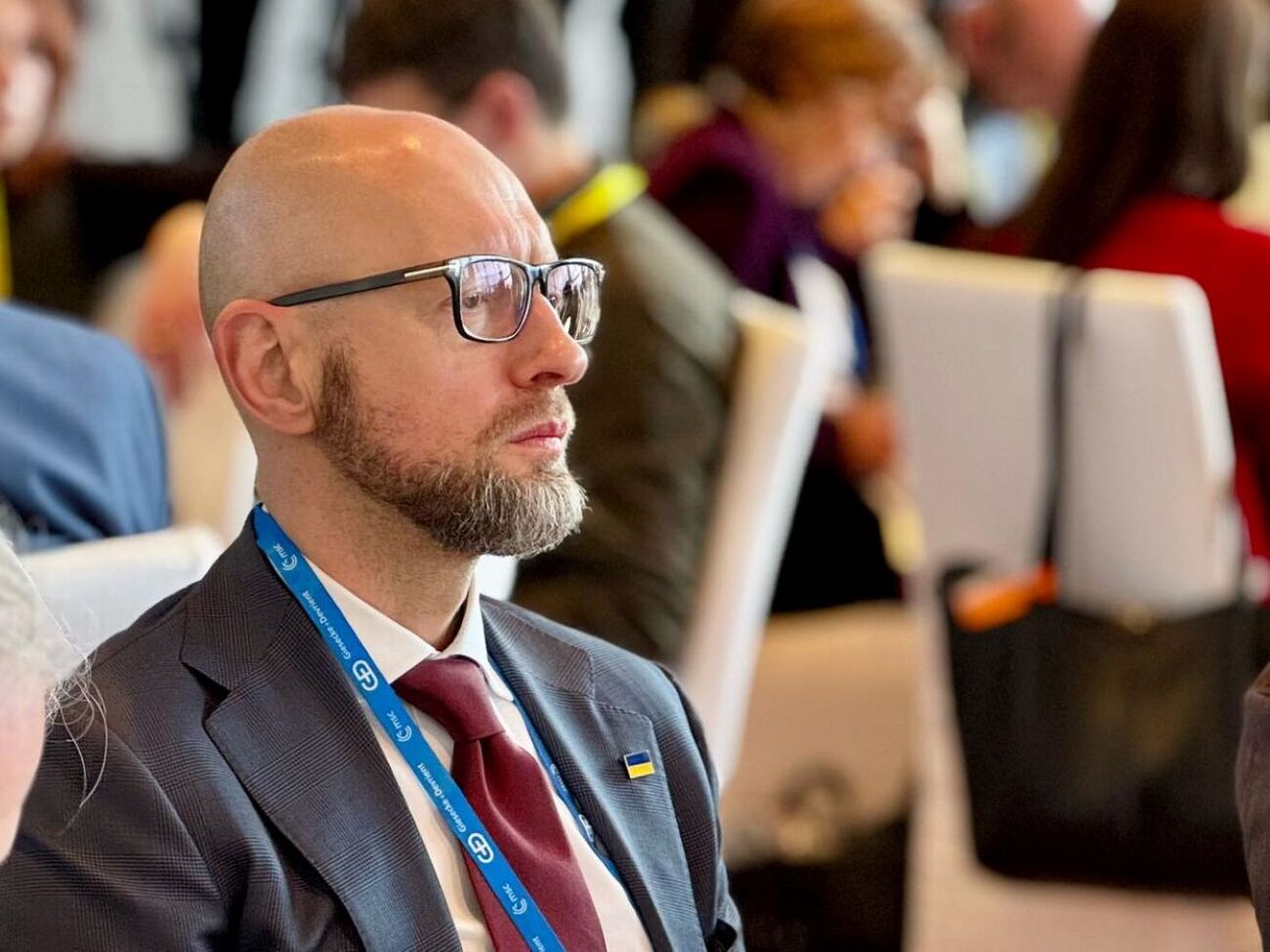 Яценюк рассказал, какая комбинация сил и средств, по его мнению, позволит Украине выстоять и выиграть в войне